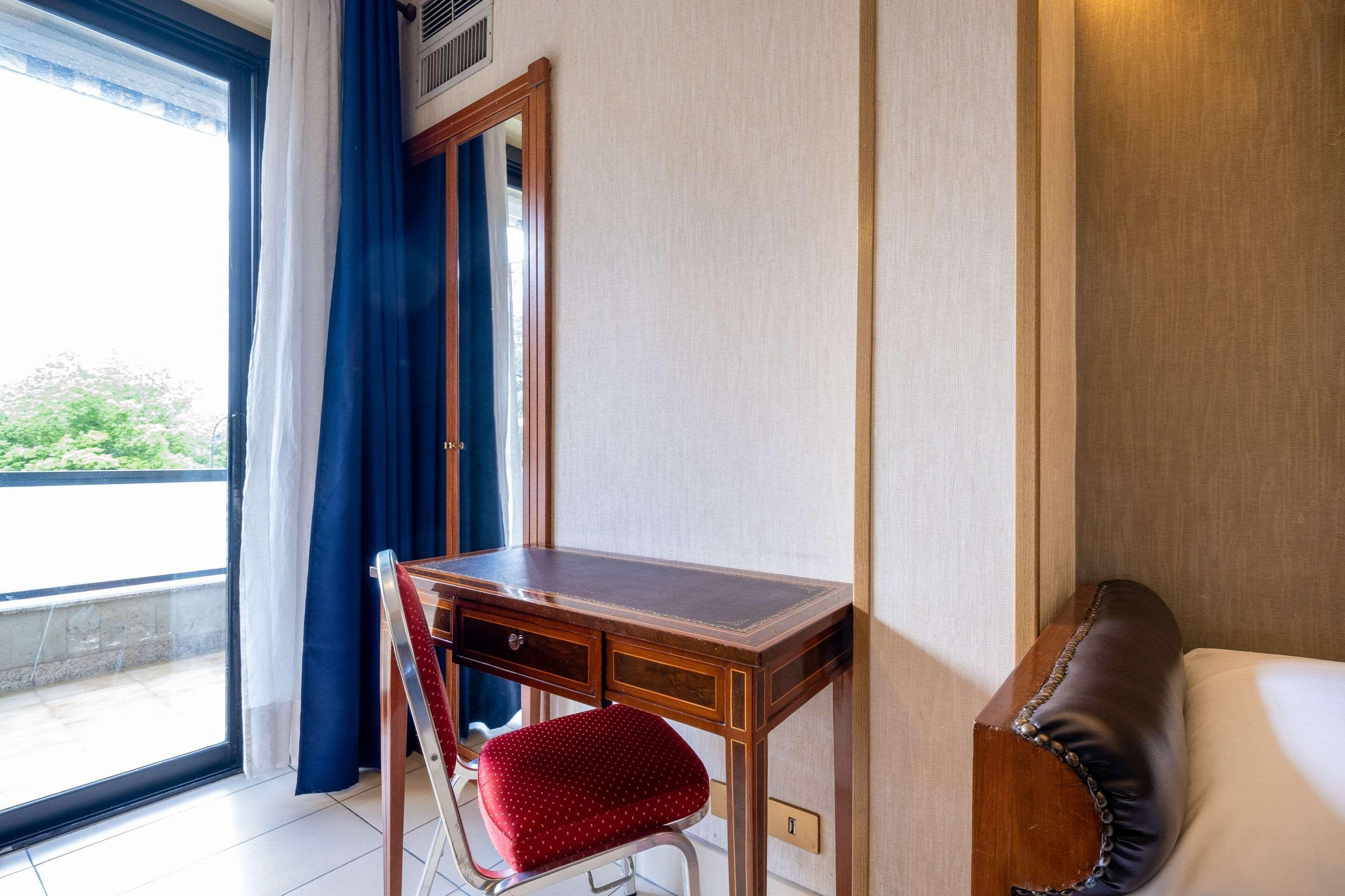 Quality Rouge Et Noir Hotel Rom